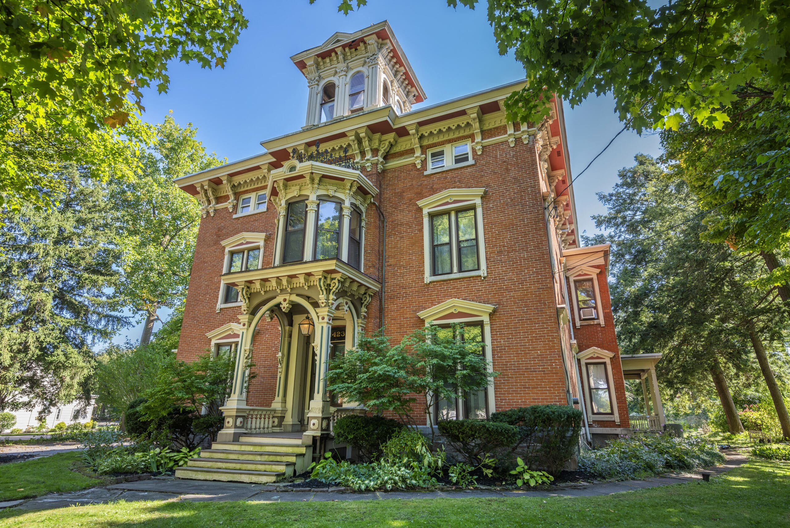 Exterior view of the Rosemont Inn Bed and Breakfast for sale in Utica, NY